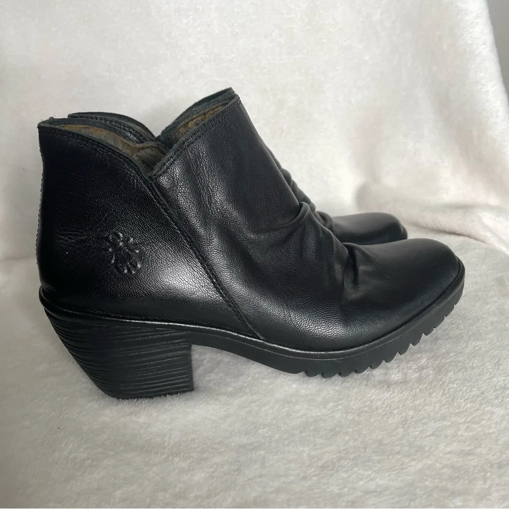 Fly London Black Leather Slouchy Wezo Ankle Bootie Size‎ 8